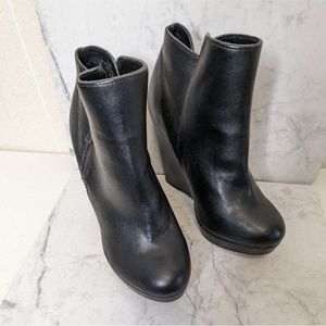 Torrid black vegan leather zip up wedge booties size 10 W